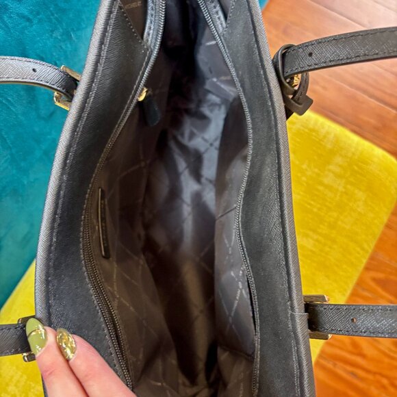 MICHAEL KORS Jet Set Travel Small Saffiano Top Zip Tote - Black & Gold - NWOT - Picture 4 of 6